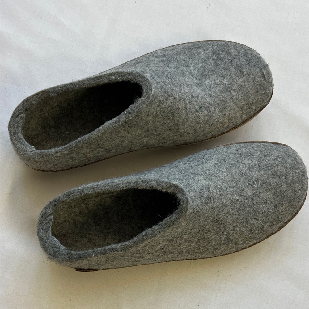 Cozy Gray Women's Slippers